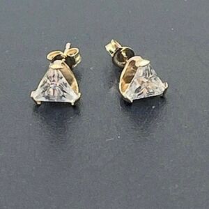 Designer 10K Yellow Gold Posts  Triangle Cubic Zirconia CZ Stud Earrings .60g